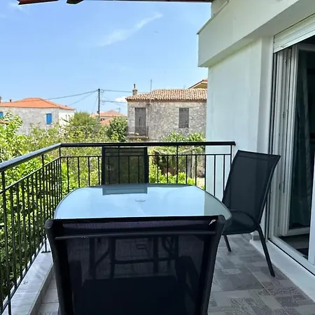 بيت للعطل Kiki's House أفيتوس